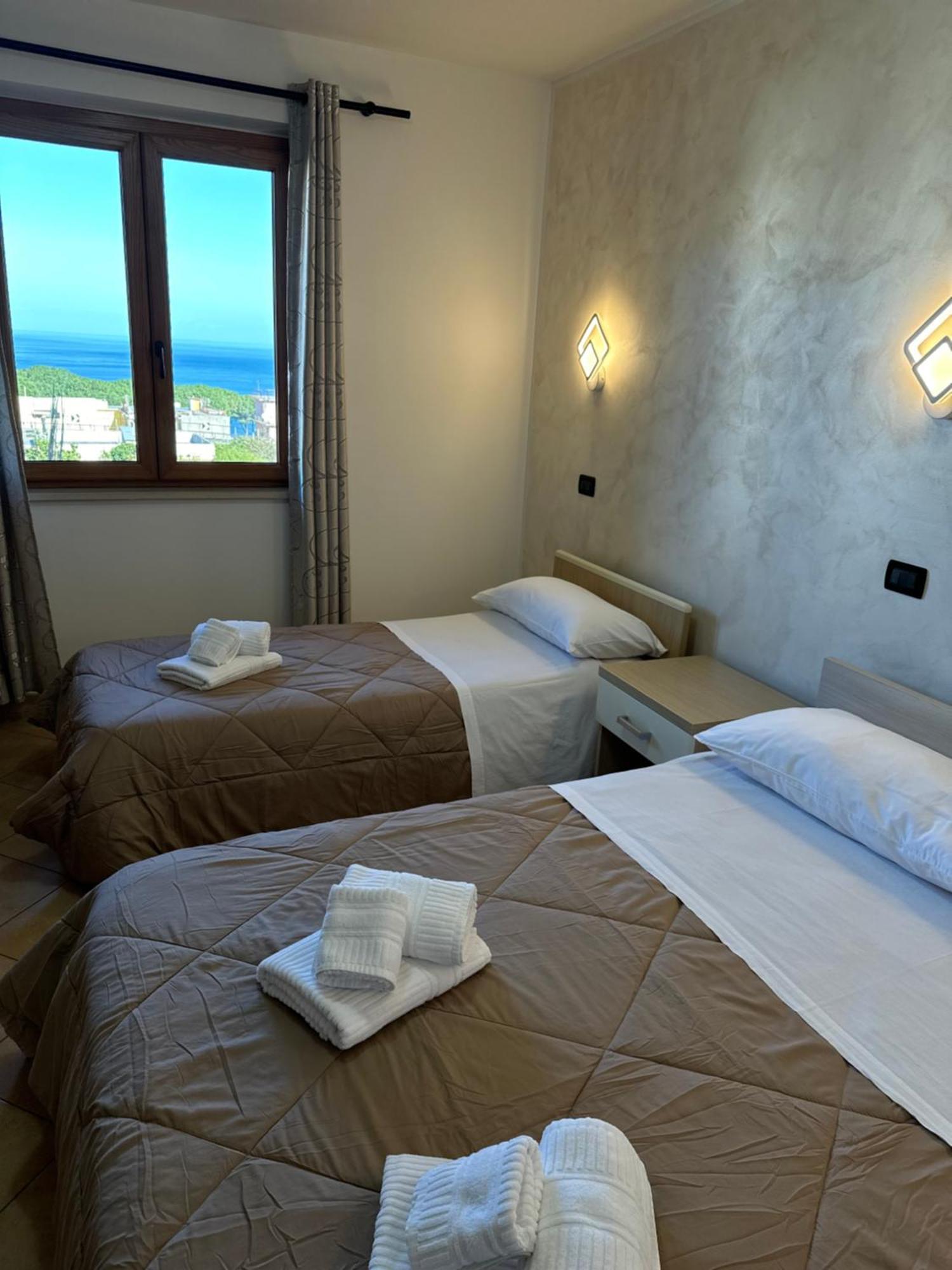 Comfort Triple Room