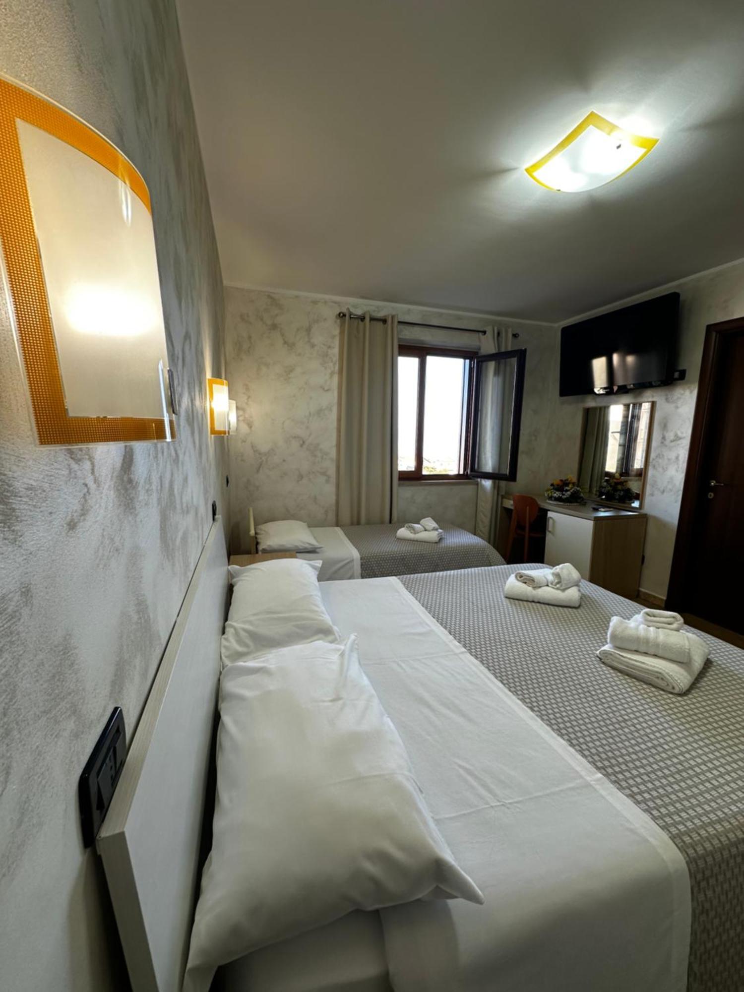 Comfort Triple Room