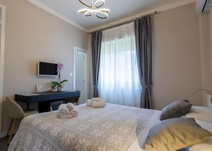 Athena Charming Rooms